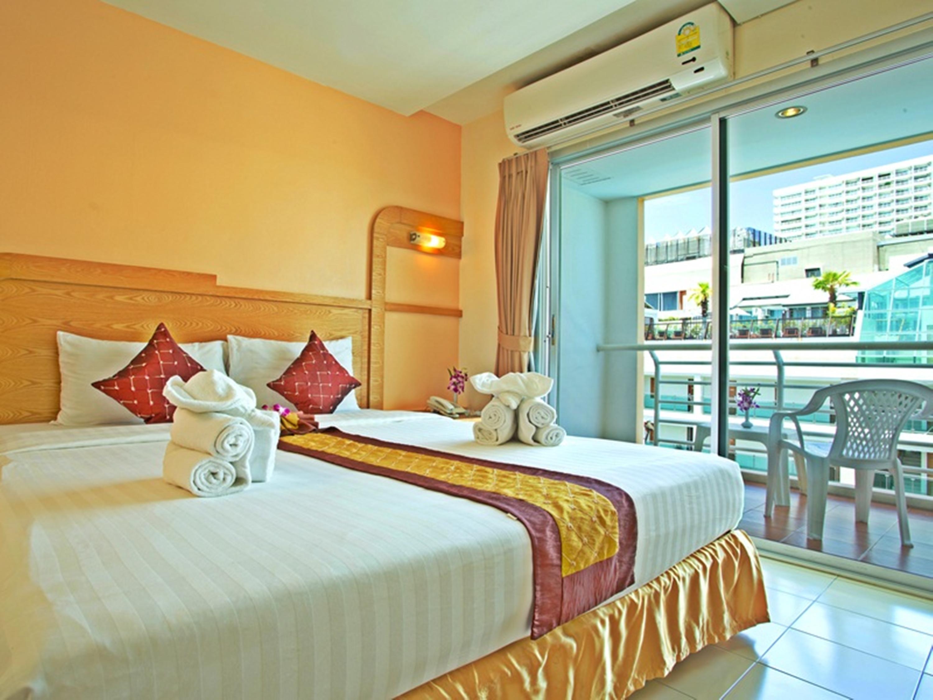 Eastiny Plaza Hotel Pattaya Exterior foto