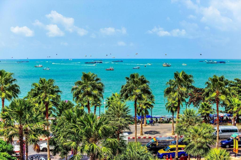 Eastiny Plaza Hotel Pattaya Exterior foto